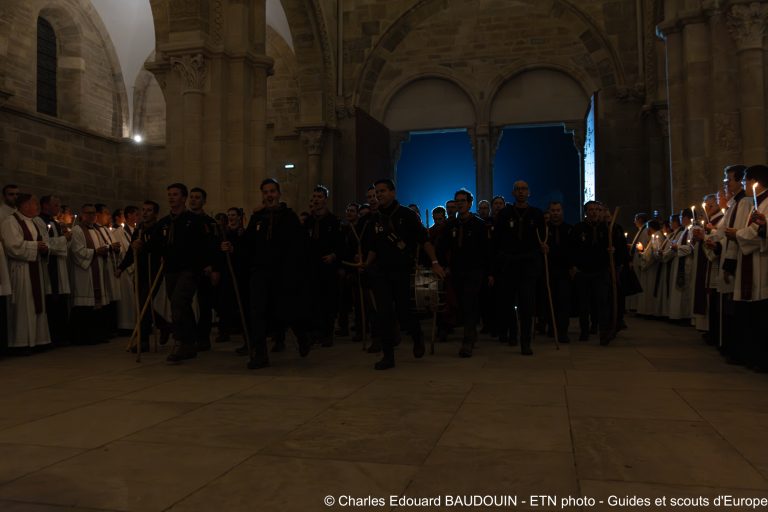 20241102 vezelay ceb cer52289 avec accentuation bruit 1.jpg