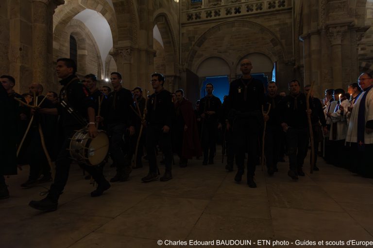 20241102 vezelay ceb cer52301 avec accentuation bruit 1.jpg