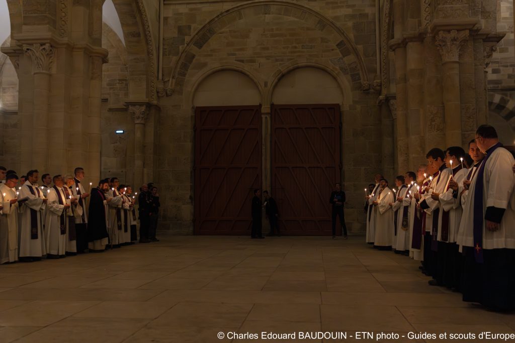 20241102 vezelay ceb cer52268 avec accentuation bruit 1.jpg