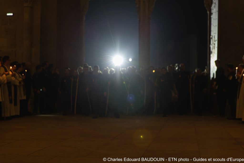 20241102 vezelay ceb cer52286 avec accentuation bruit 1.jpg