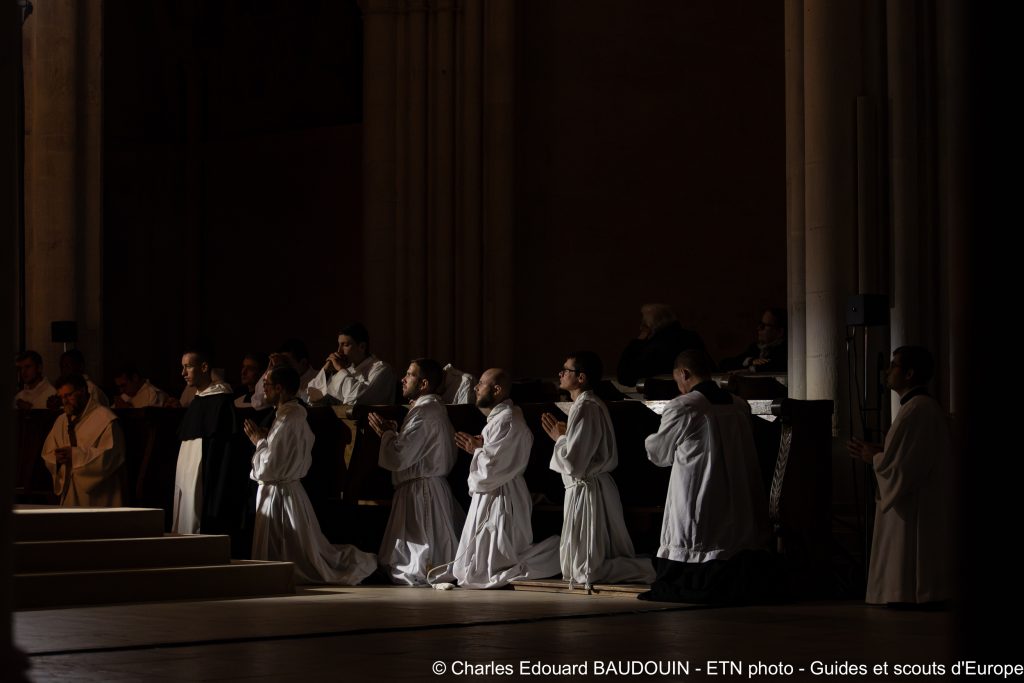 20241102 vezelay ceb cer60536 avec accentuation bruit 1.jpg