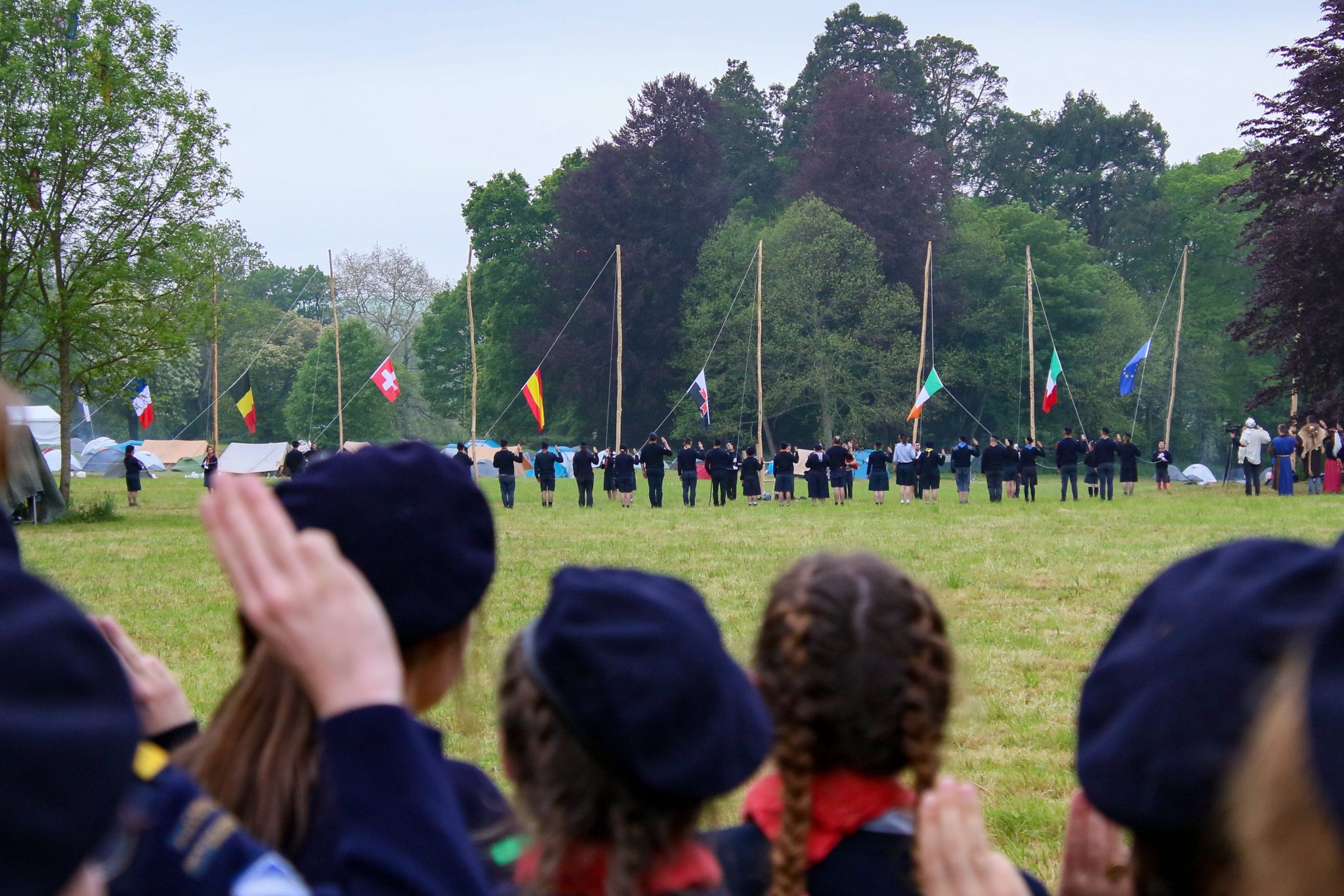 Rassemblement et levé des couleurs au château de Bonnefontaine