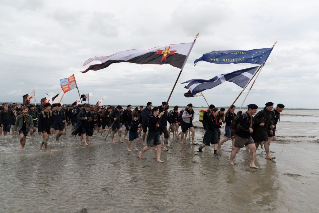 Cortège de tête de la traversée de la baie du Mont Saint-Michel